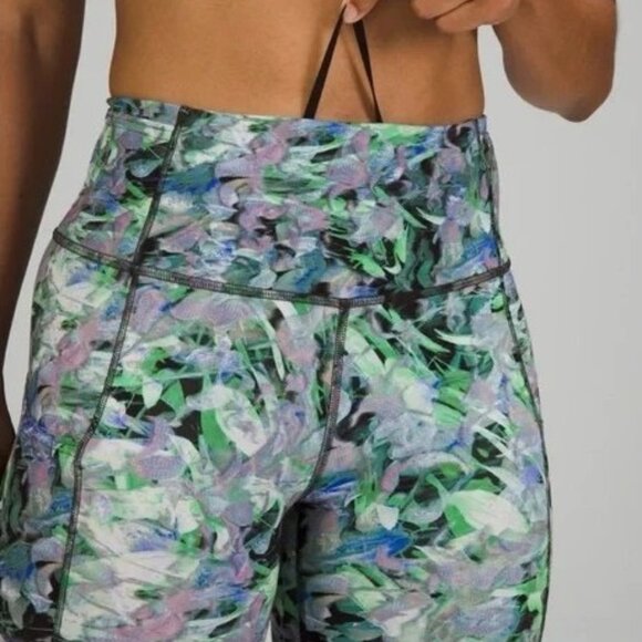 Fast and Free High-Rise Short 8" in Rapid Flourish Multi - Picture 2 of 4